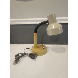 Excellent~Vintage 1985~Gooseneck~Desk Lamp~Beige~Gold~Metal Shade~Plastic Base